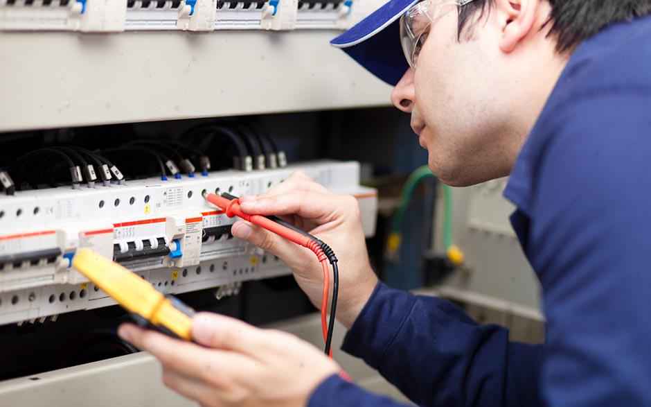 électricien de maintenance Angy